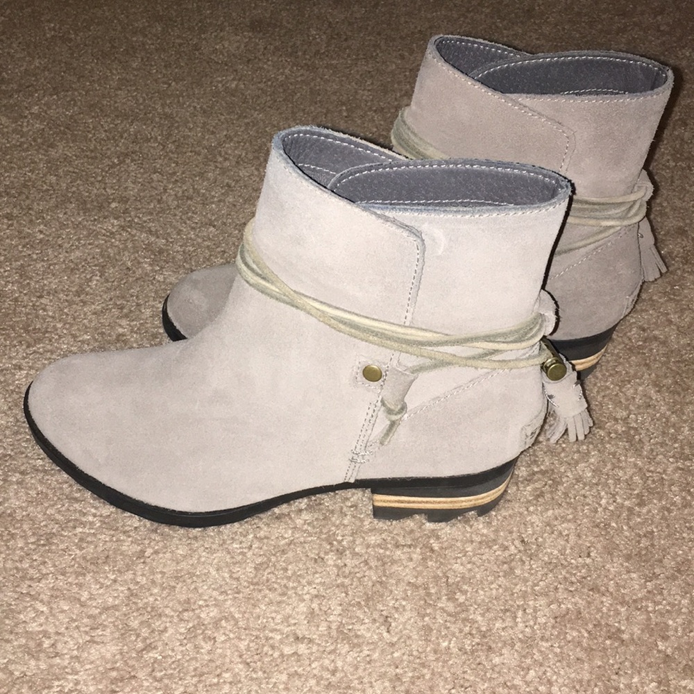 Sorel waterproof booties